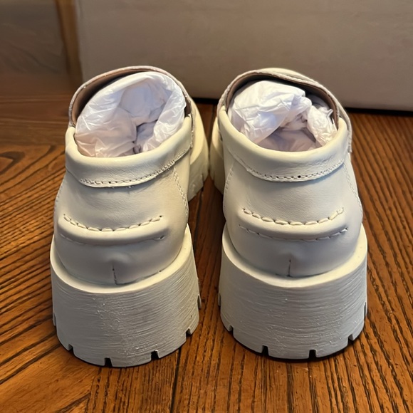 STEVE MADDEN LAWRENCE BONE LEATHER LUG SOLE SHOES. NWT. SIZE 7. - Picture 4 of 6